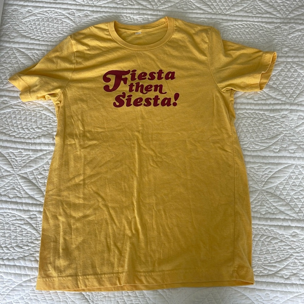Graphic Tee, Yellow, size small